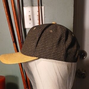 Stylish Men's Black and Yellow Cap